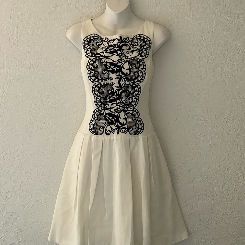 White House Black Market Fully Lined Sleeveless Dress With Pockets Sz 6